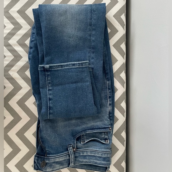 Men’s Express Skinny Jeans -size 32 x 30 (1) and 32 x 32 (2) - Picture 5 of 10